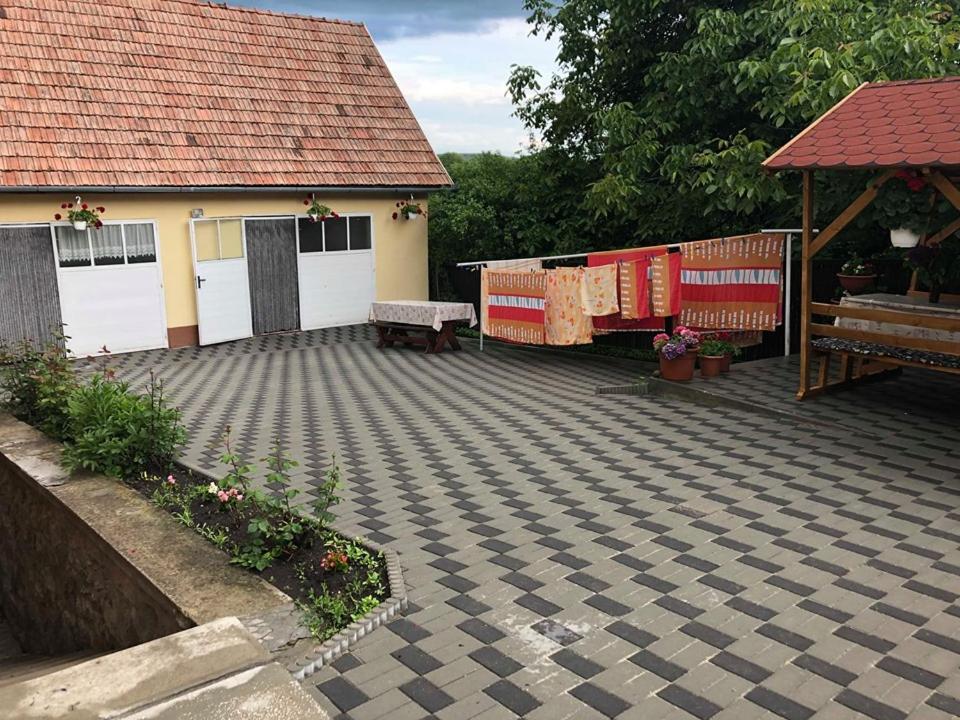 Balázs Vendégház Lupeni  Exterior foto