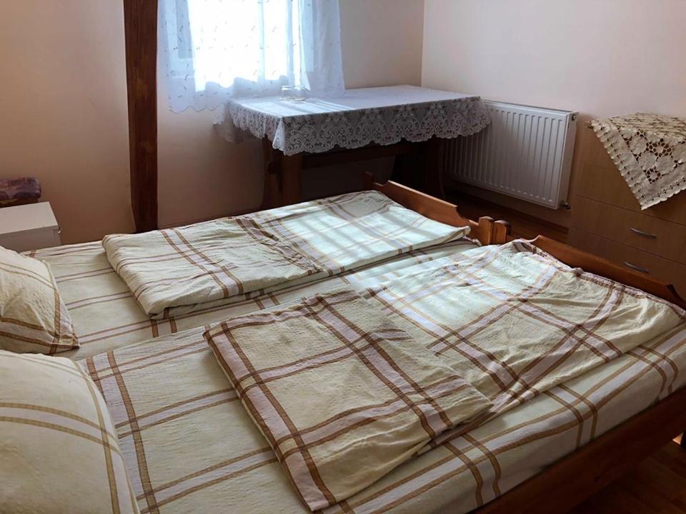 Balázs Vendégház Lupeni  Exterior foto