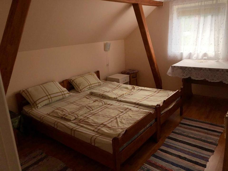 Balázs Vendégház Lupeni  Exterior foto